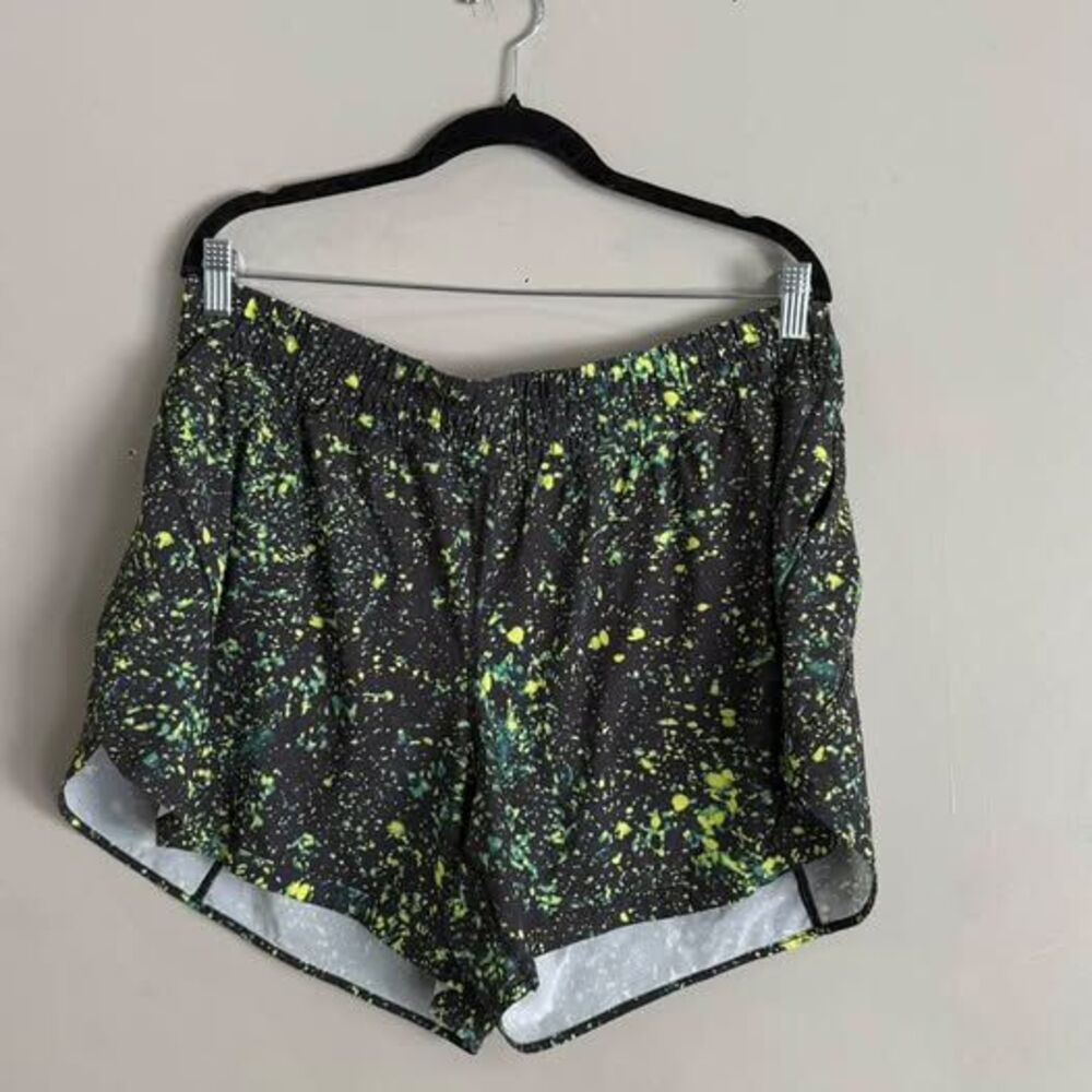 Lululemon Tracker Short V Size 18 Splatter Print